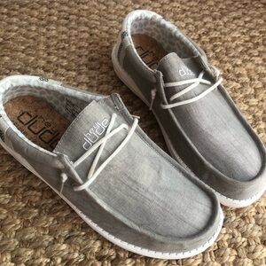 New: Hey Dude Wally Linen. Size 11